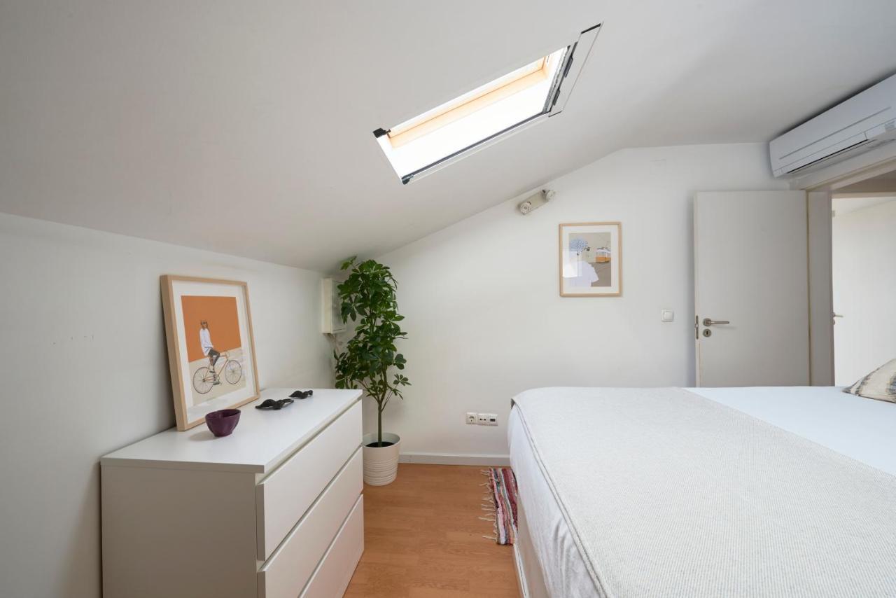 Bright Apt W Balcony, Ac, Parking, By Timecooler Lisboa Kültér fotó
